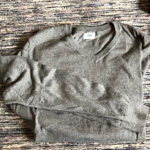 Old Navy mens v-neck sweater